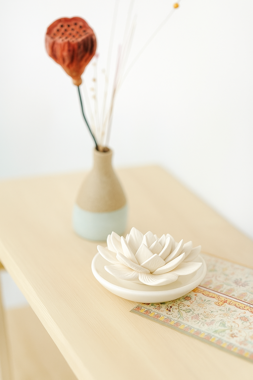 legant Ceramic Flowers Fragrance Aroma Diffuser For Home